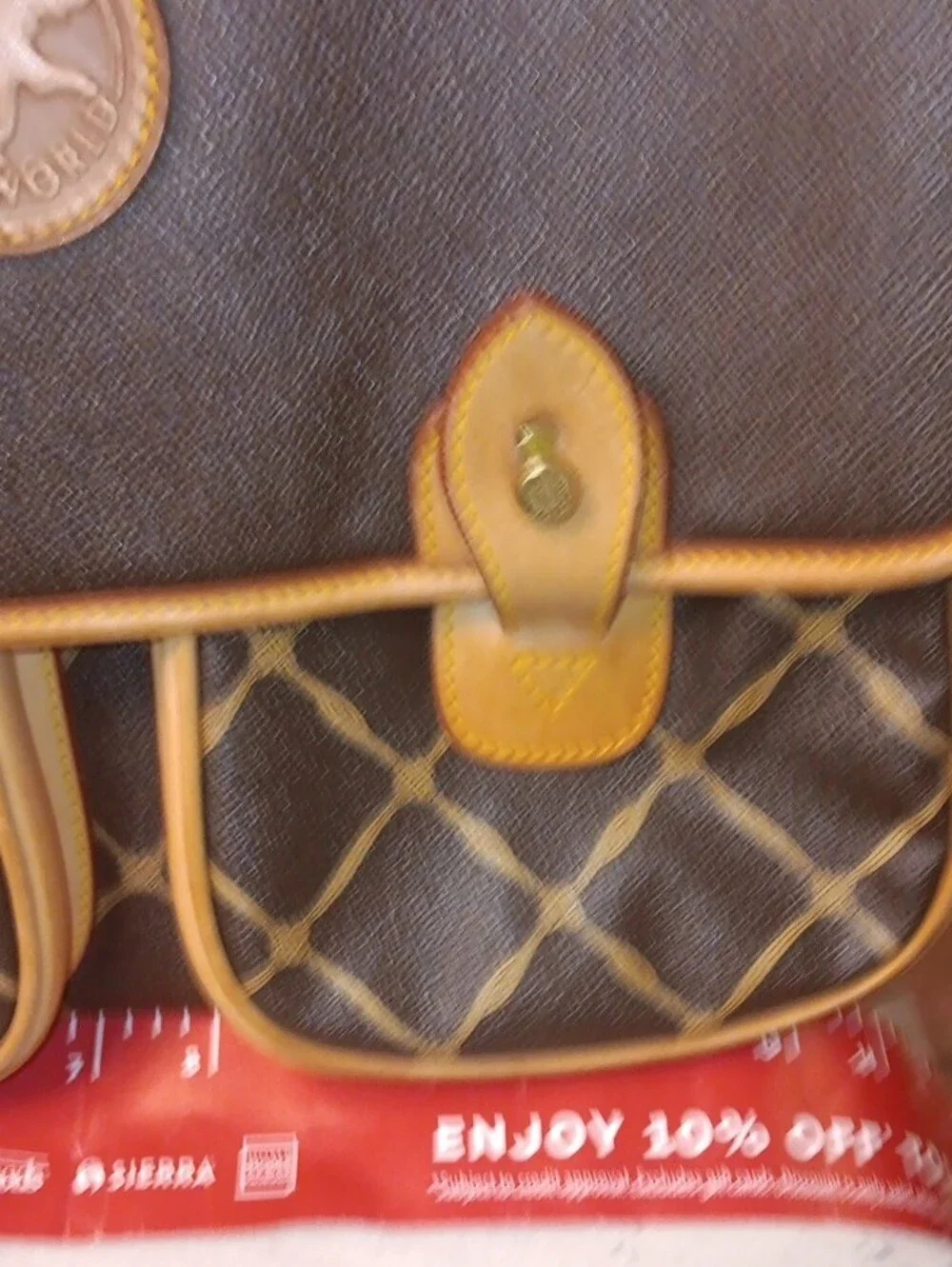 Brown Leather HUNTING WORLD Messenger Bag